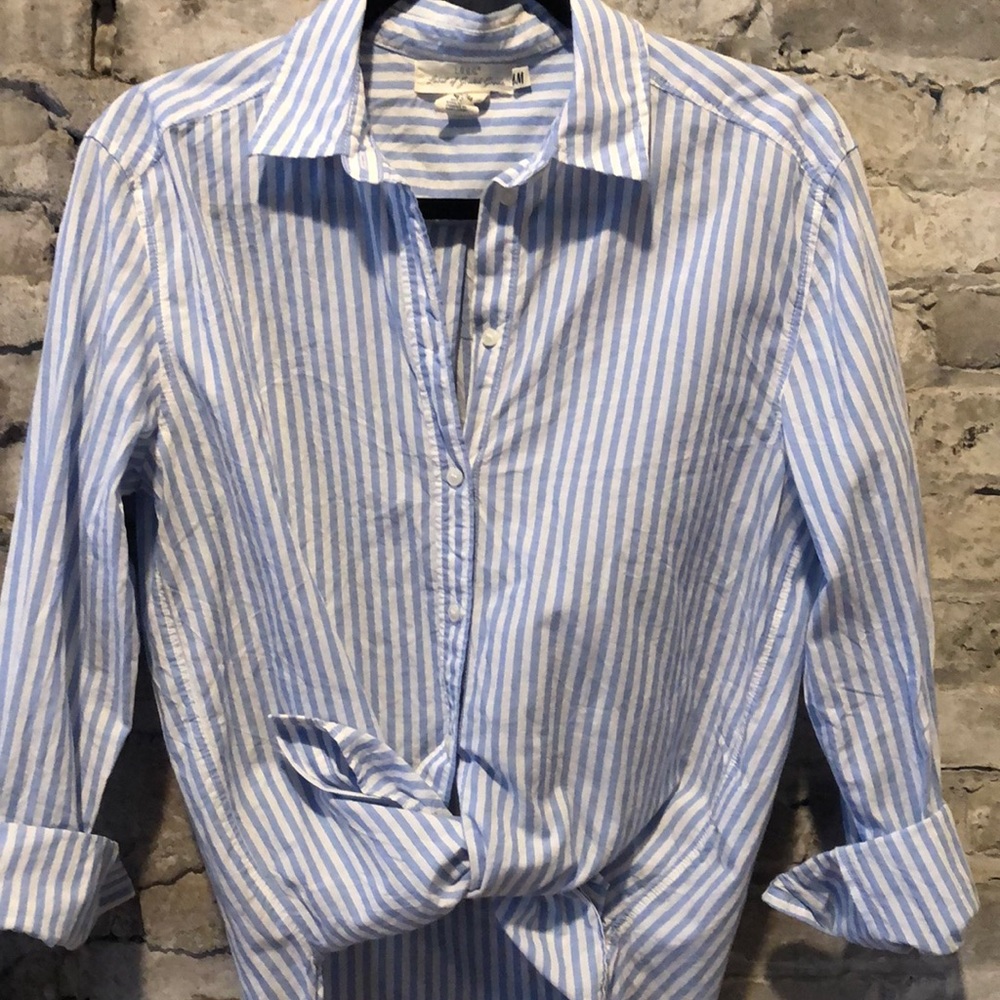 Button down top - Picture 3 of 3